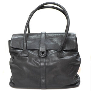 Chanel flap handbag black leather Caviar skin